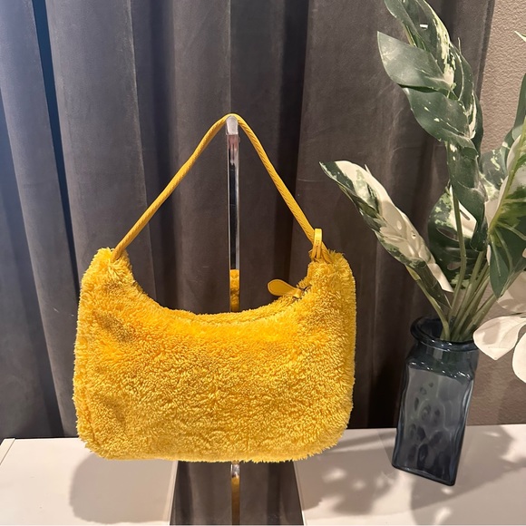 Prada Terry 2000 Re Edition Yellow - Picture 9 of 15